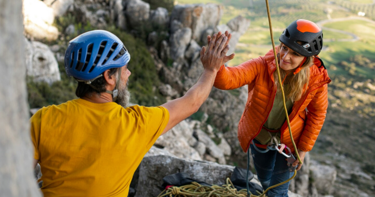 Россияне меняют пляжи на риск: растёт спрос на экстремальные путешествия В России снижается интерес к традиционному пляж...