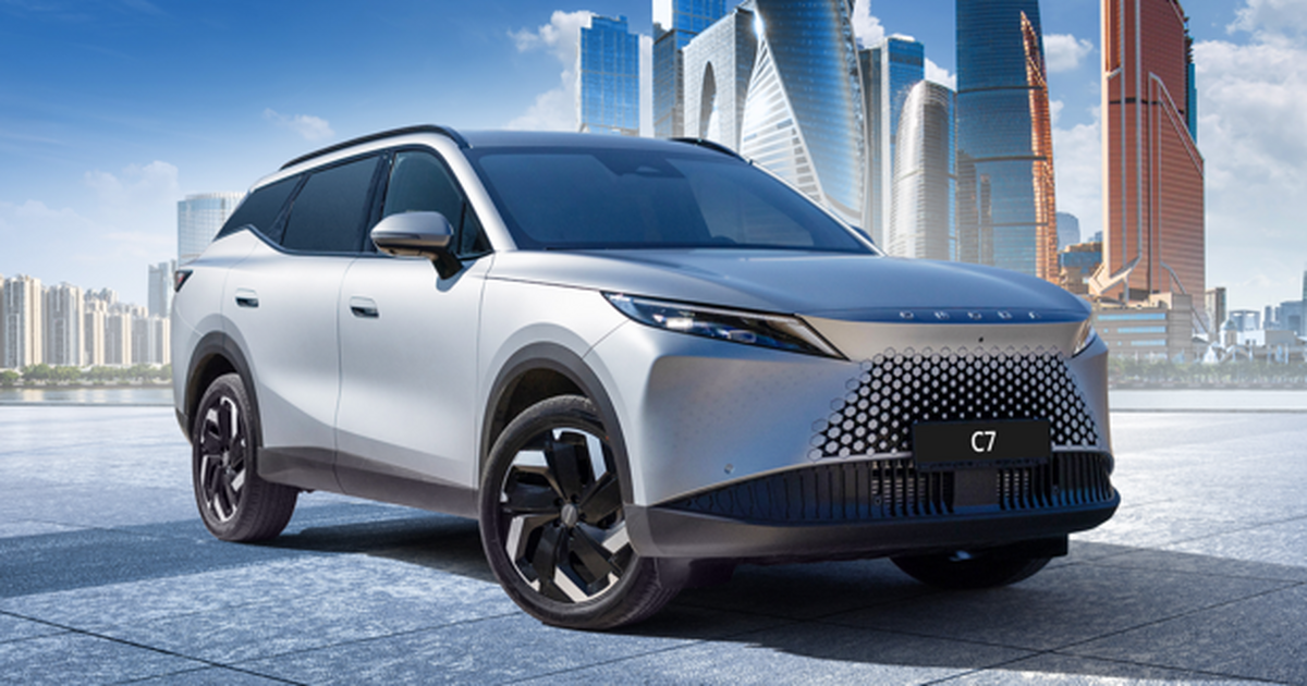 Флагманский кроссовер OMODA C7 привлекает внима...