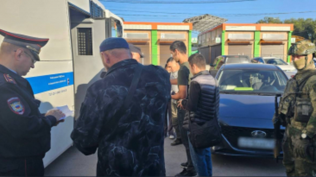 В Самаре вступил в силу приговор мигранту, пытавшемуся дать взятку полицейскому Областной суд отказал в апелляции адвокатов осу...