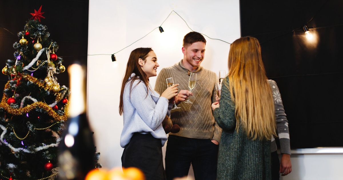 Где провести новогодний корпоратив 2026: лучшие идеи, места Где провести новогодний корпоратив в Самаре? Лу...