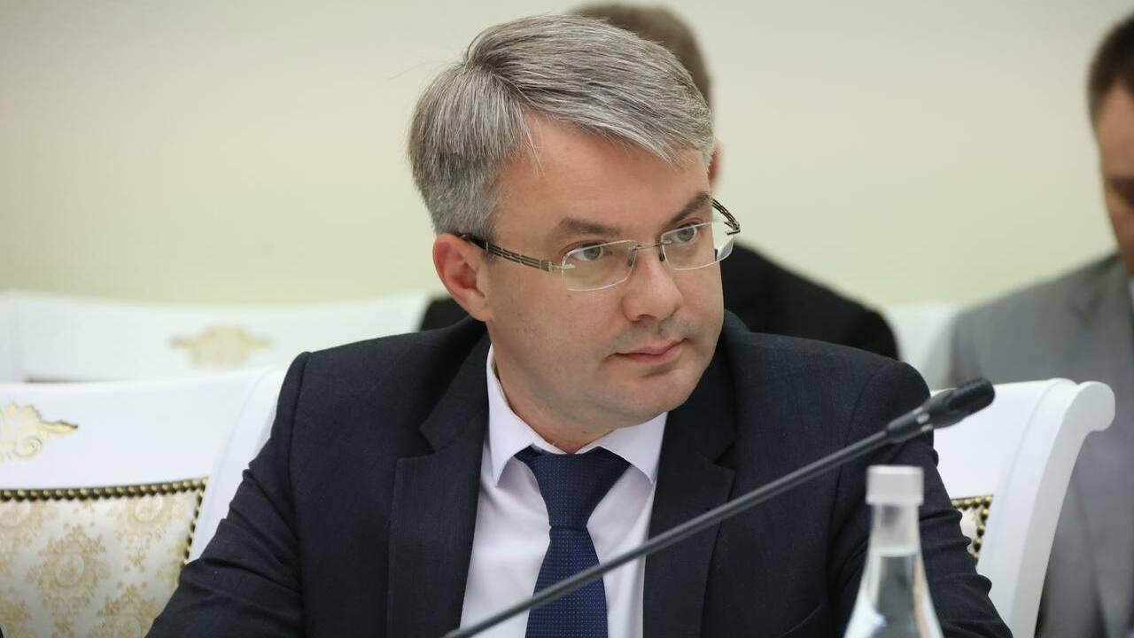 Вице-губернатор Самарской области Яковлев: идет лицензирование "Крыльев Советов" Дмитрий Яковлев прокомментировал информацию о п...