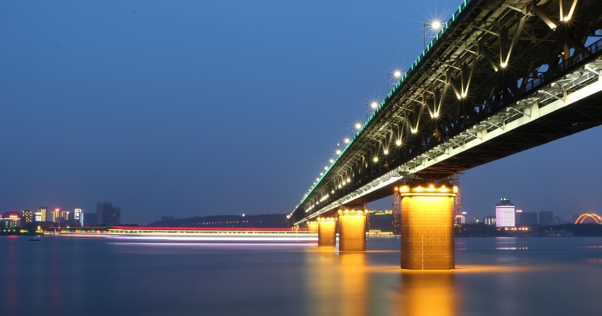 Будущий мост должен пройти параллельно Южному м...