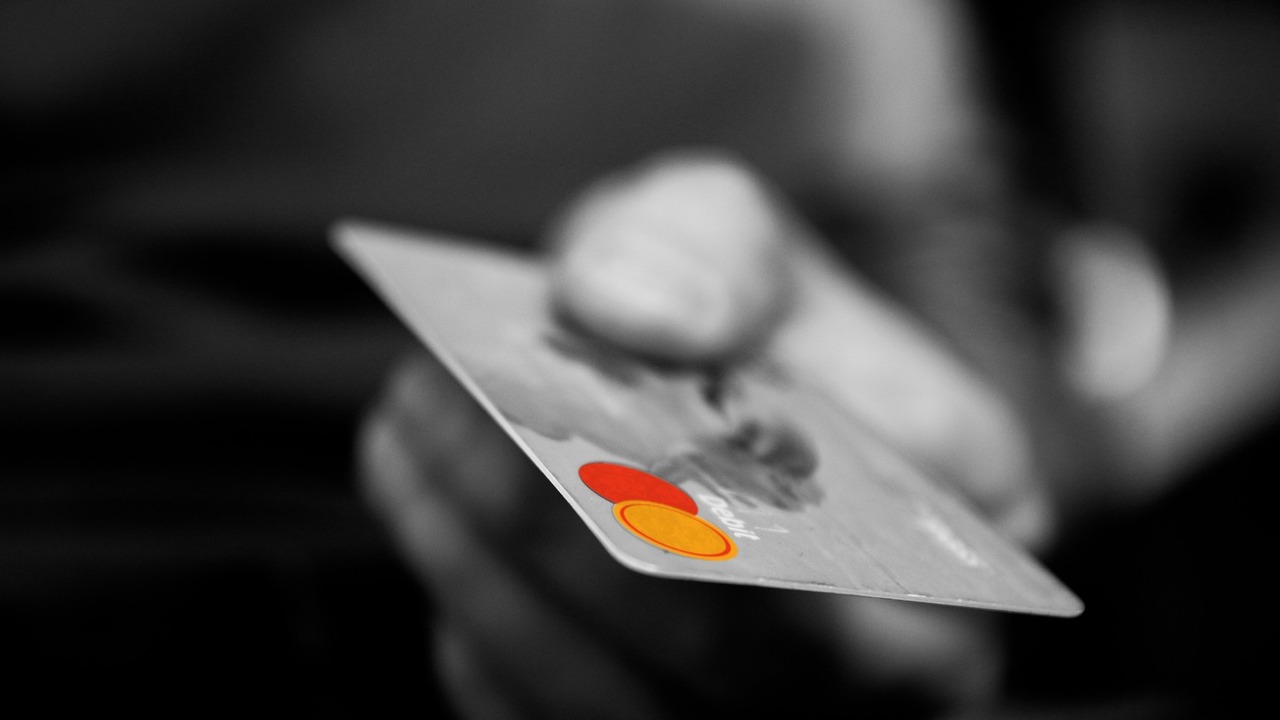 Просьба одолжить 6500 рублей обернулась для самарчанки потерей всех сбережений Под обманным предлогом мошенники выудили у женщ...