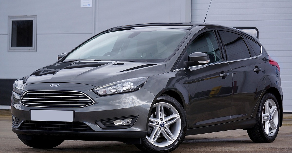 В Тольятти суд конфисковал Ford Focus у повторно севшего за руль пьяным водителя Кроме того, суд приговорил мужчину к обязательн...