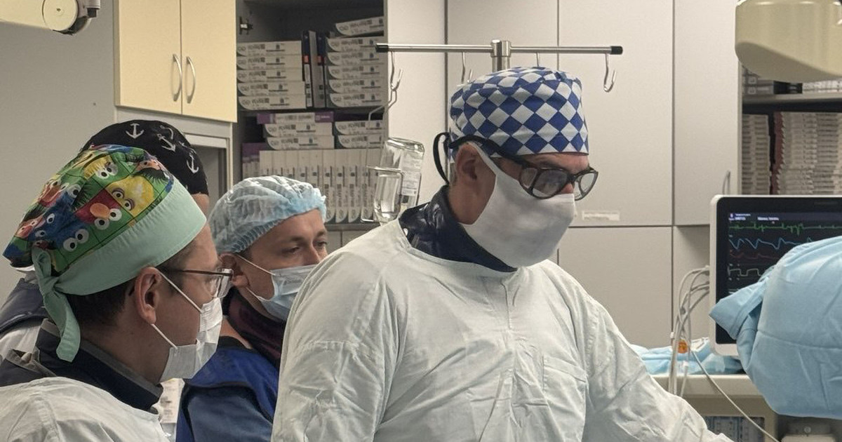 В Клиниках СамГМУ освоили малоинвазивную имплантацию аортального клапана Такие операции проводятся в Клиниках СамГМУ и о...