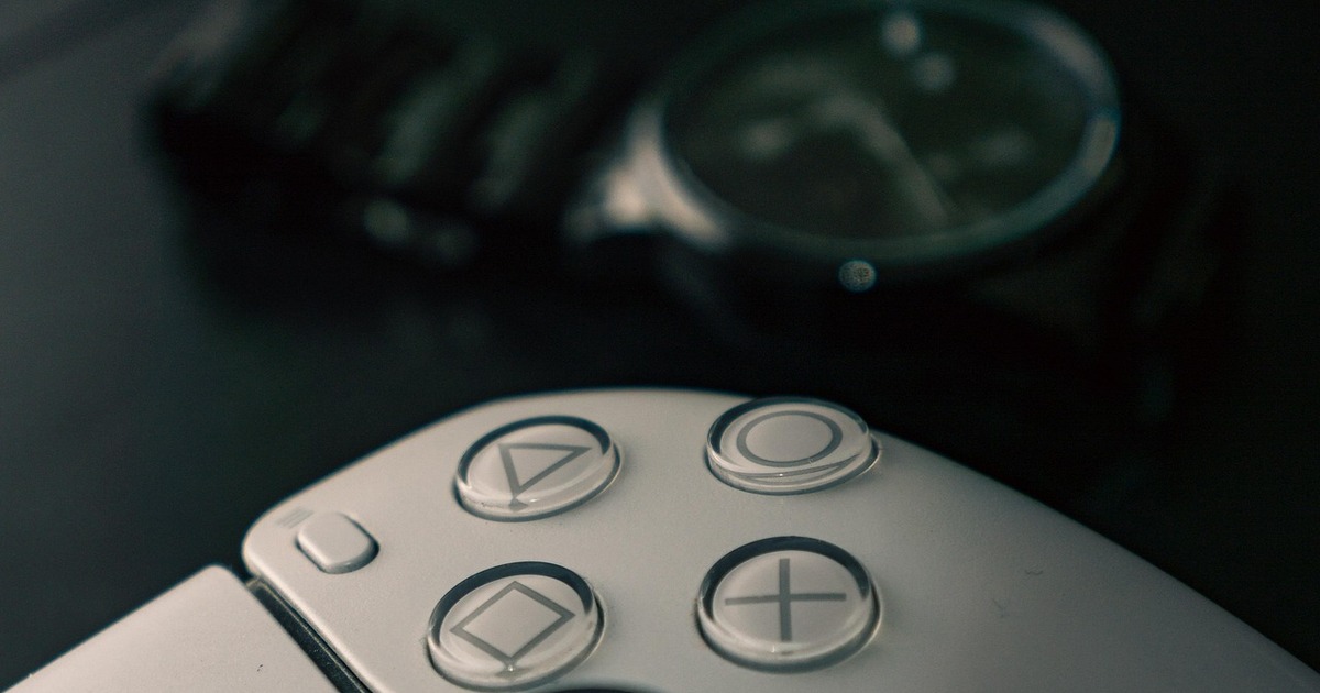 Выпущены первые официальные механические часы PlayStation за $780 Sony продолжает отмечать 30-летие игровой консоли