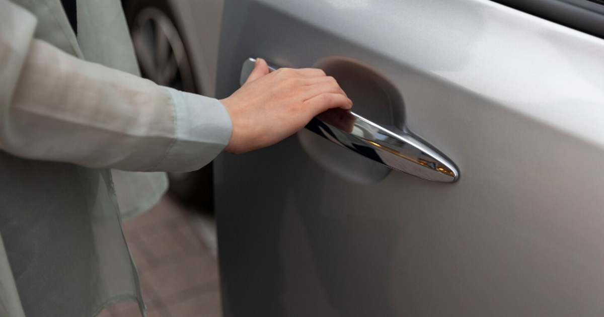 Что делать, если ключи остались в закрытой машине: советы и хитрости Ситуация, когда дверь автомобиля захлопнулась, ...