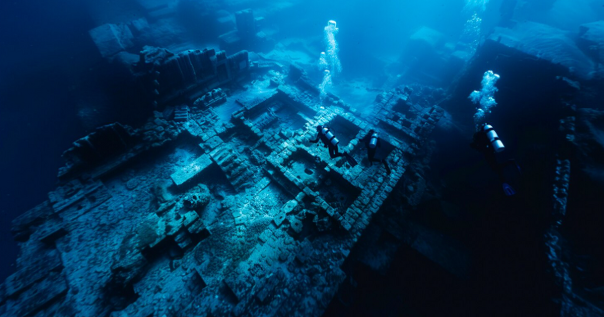 В Эгиле Турции под водой найдены 2400-летние со...