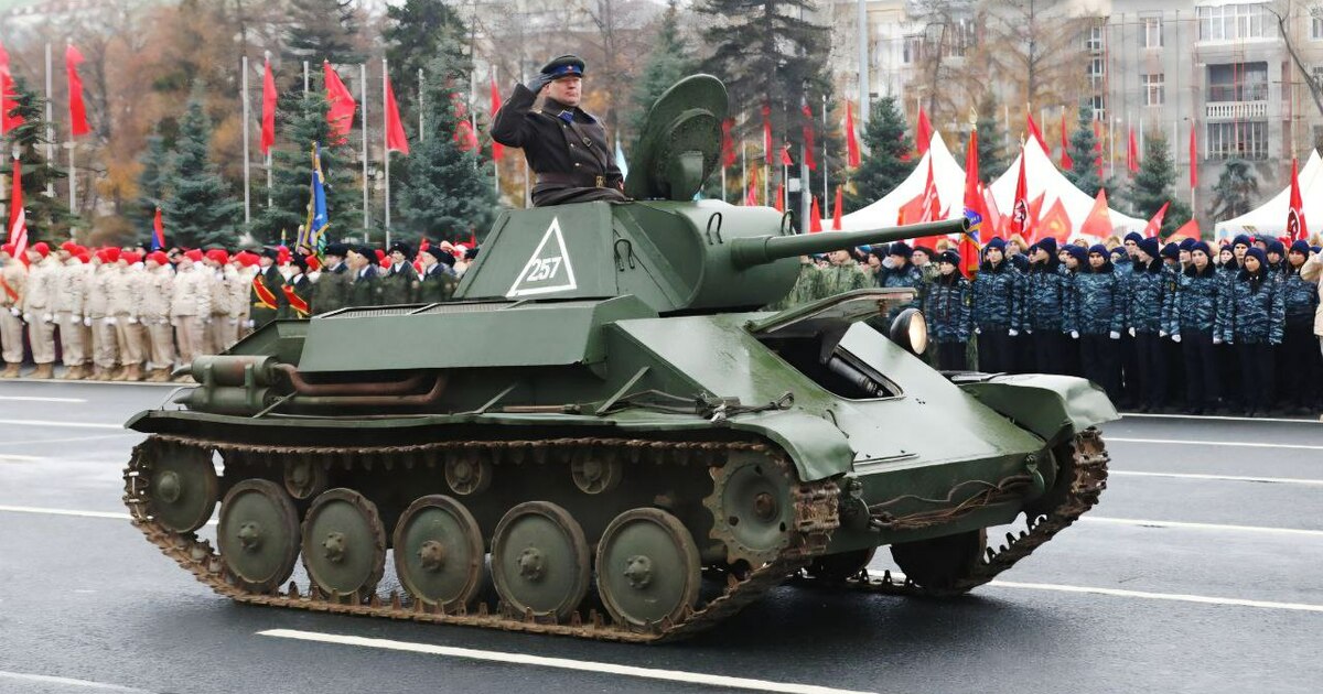 В Самаре прошел 15-й Парад Памяти с участием 7,5 тысяч человек О параде рассказал глава города Иван Носков