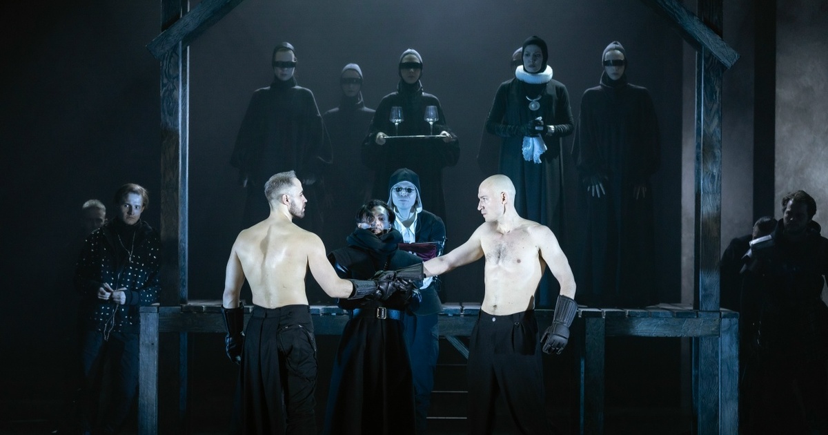 Премьеру трагедии Шекспира «Гамлет» показали в Самарском театре драмы Постановку подготовила творческая команда под р...