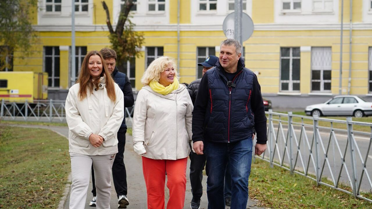 Мэр Самары рассказал о ходе благоустройства Хлебной площади в центре города Работы выполнены на треть, подрядчик соблюдает ...