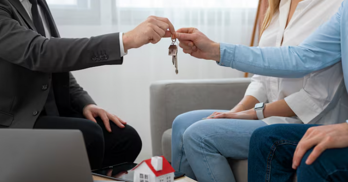 87% россиян, планировавших приобрести недвижимо...