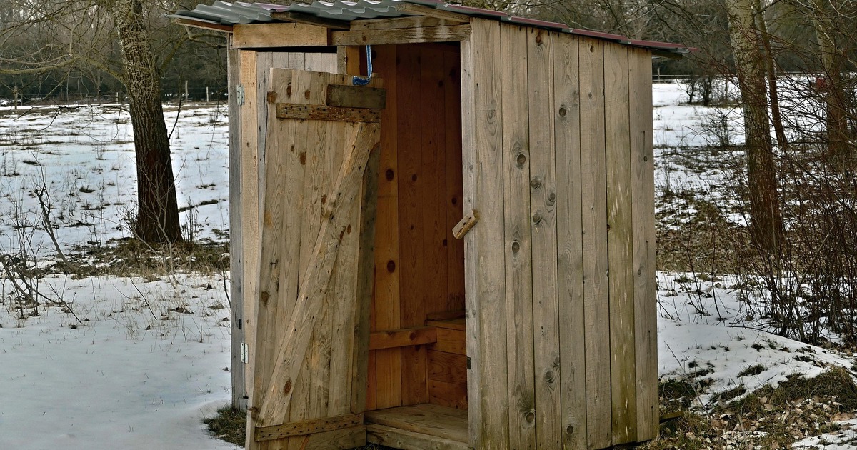 Отдельно отмечается риск судебных споров с сосе...