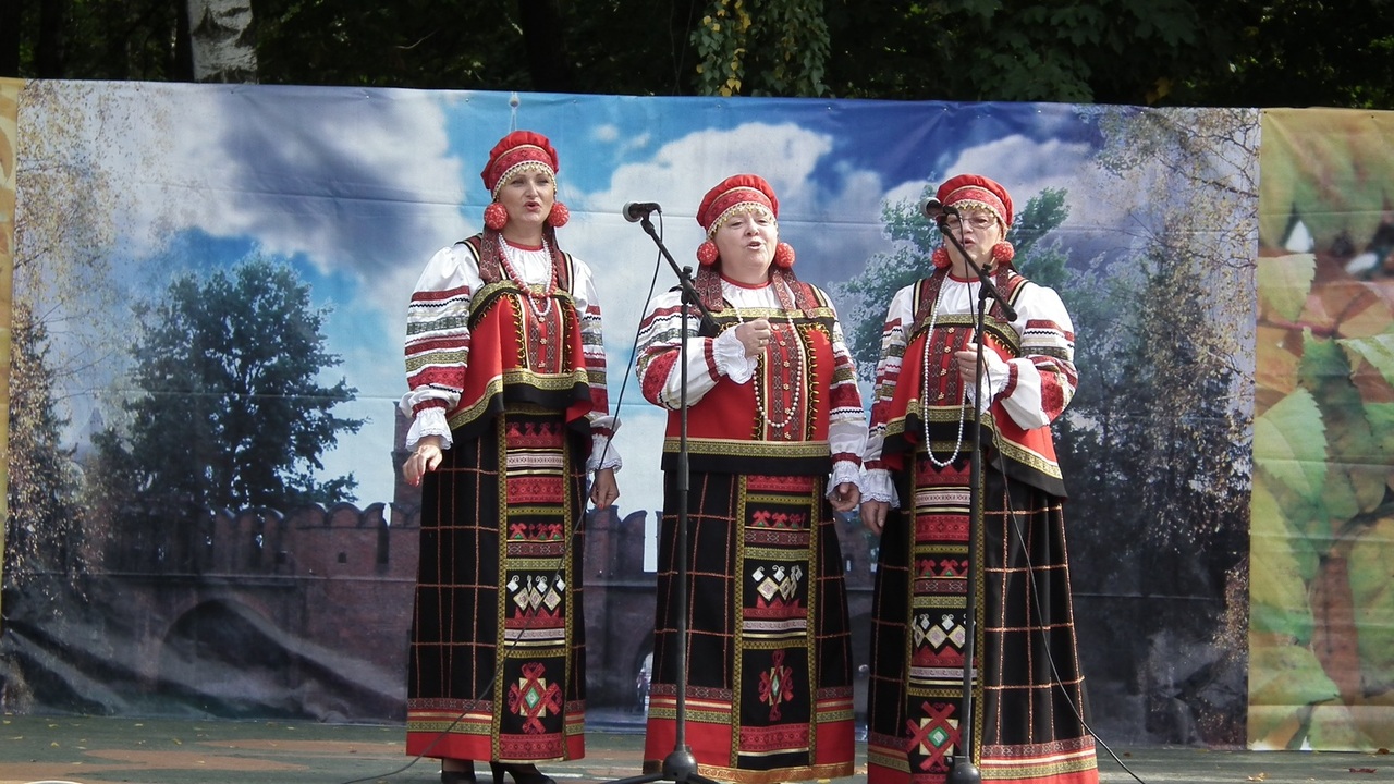 28 мая в Самаре открылась выставка «Народный кутюр, или калейдоскоп нарядов» На ней представлены традиционные костюмы разных...