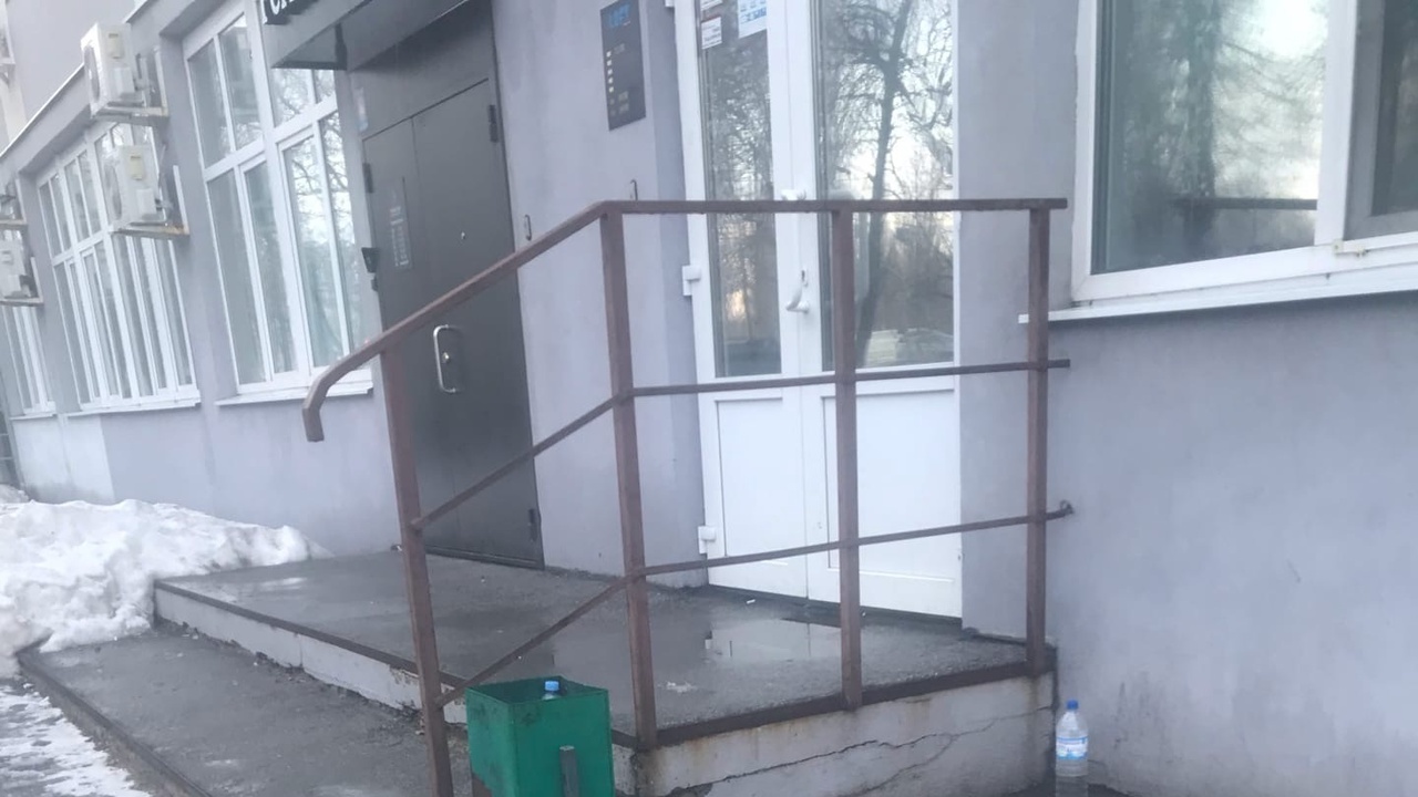 Ходят по домам и дурят - как "управляйка" ЖКХ крадет деньги у всех, у кого есть домофон В России — новая уловка телефонных аферистов. П...