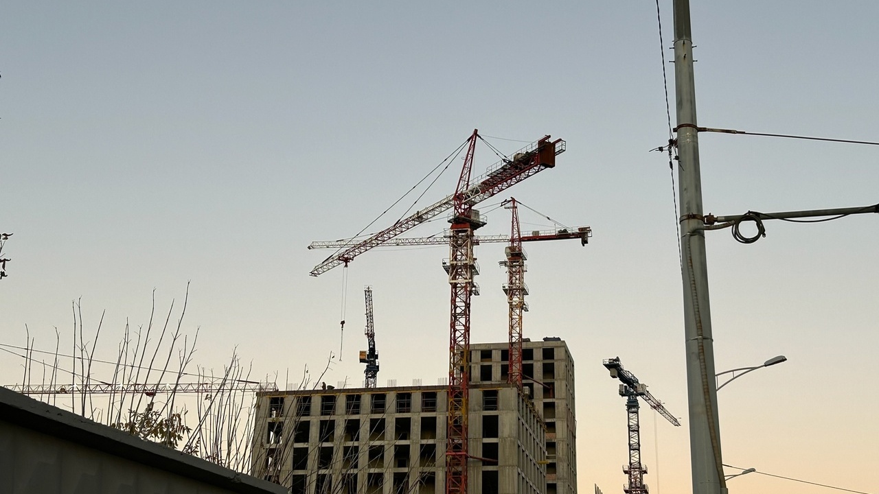 В Самаре прокуратура сочла законным строительство бизнес-центра на месте озера Речь идет о площадке на ул. Больничная и пр. Ле...