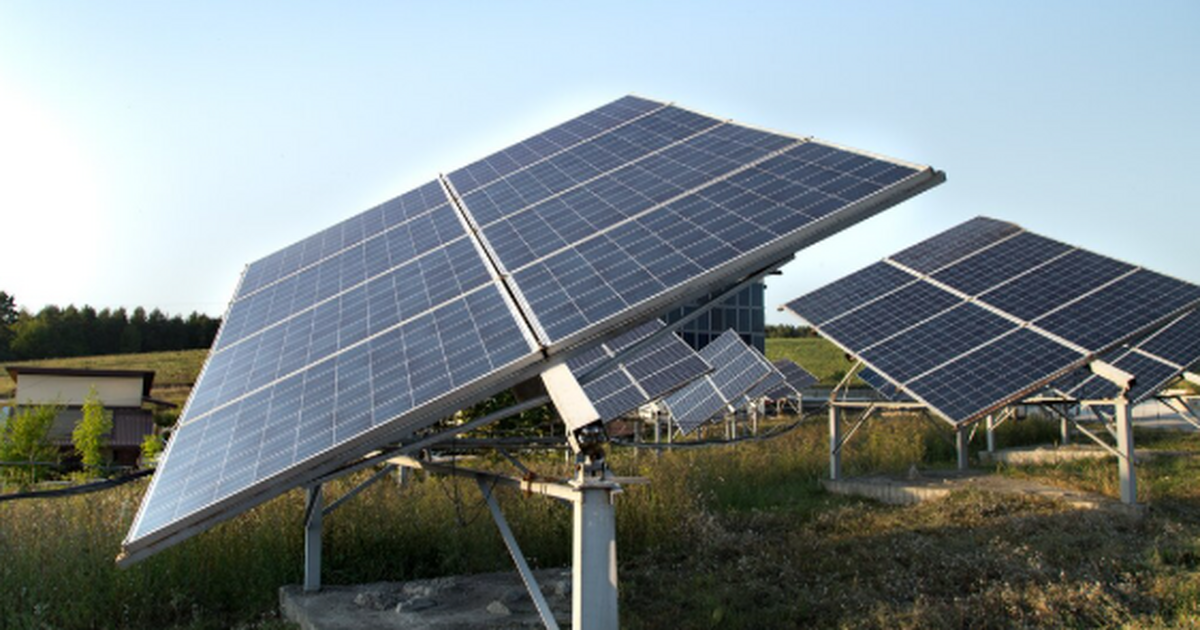 Гигантская солнечная станция в пустыне: спутник...