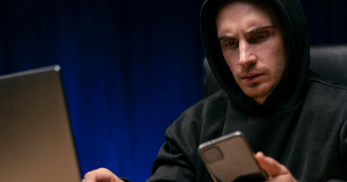 Перед 4 ноября мошенники рассылают фейковые «выплаты» от государства Мошенники перед Днём народного единства начали ...