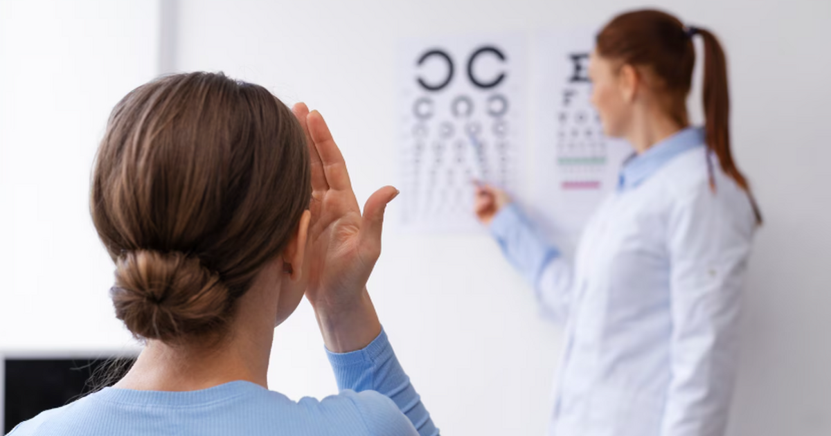 Слабое рукопожатие может быть не только признак...