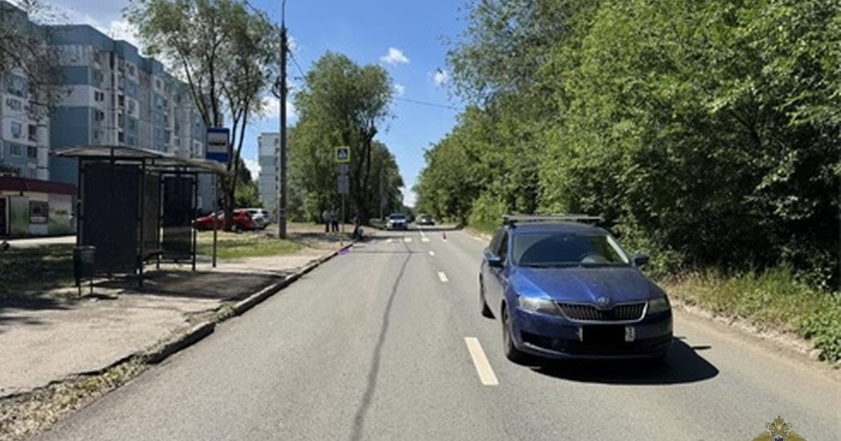 Во время движения на нерегулируемом пешеходном ...