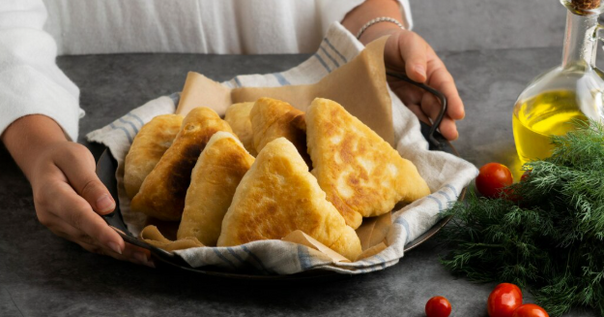 Пышные беляши на кефире: научный рецепт с сочно...