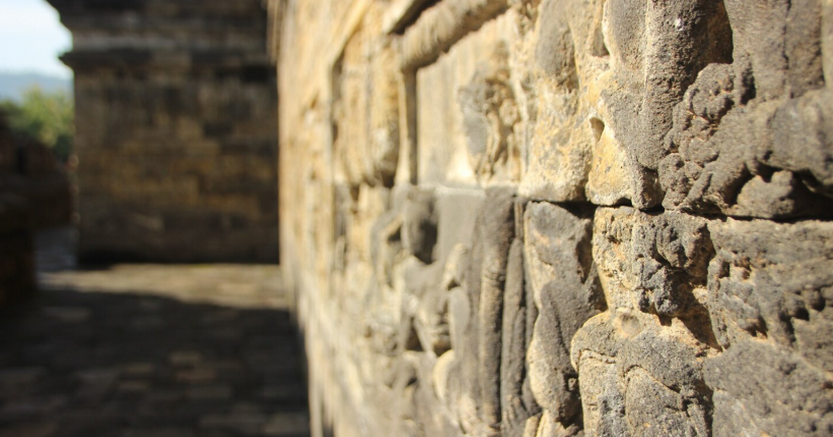 Ученые наткнулись на 2000-летние непристойные граффити в Помпеях В Помпеях обнаружили 79 скрытых граффити возрас...