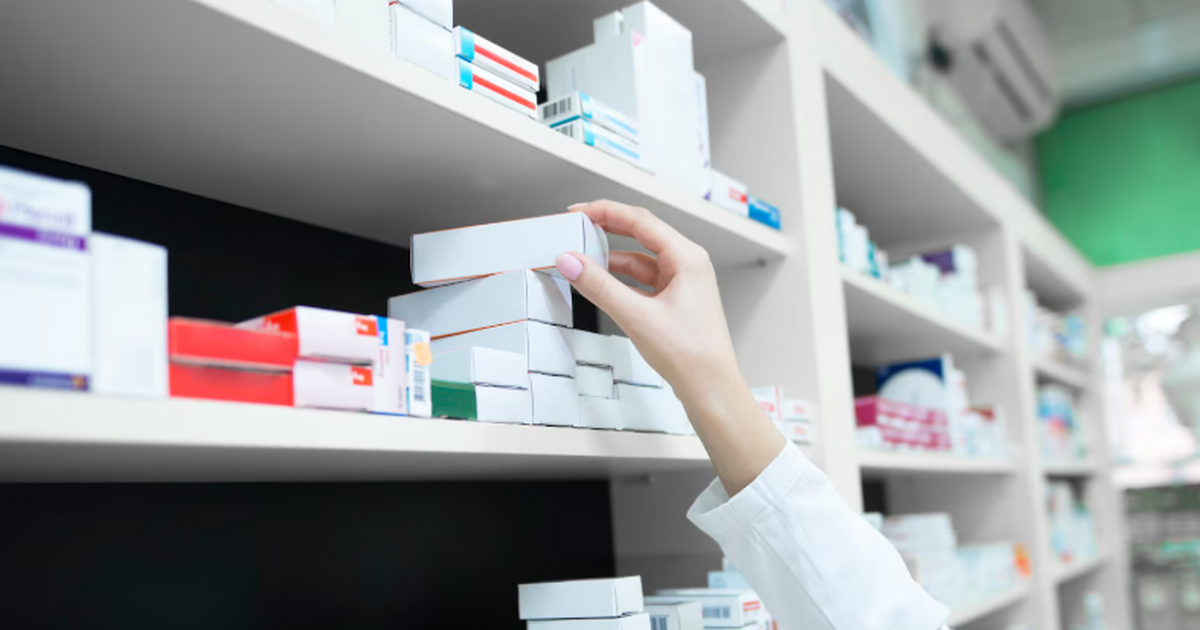 Депутат Плякин предложил продавать лекарства поштучно в российских аптеках Депутат Владимир Плякин предложил разрешить апт...