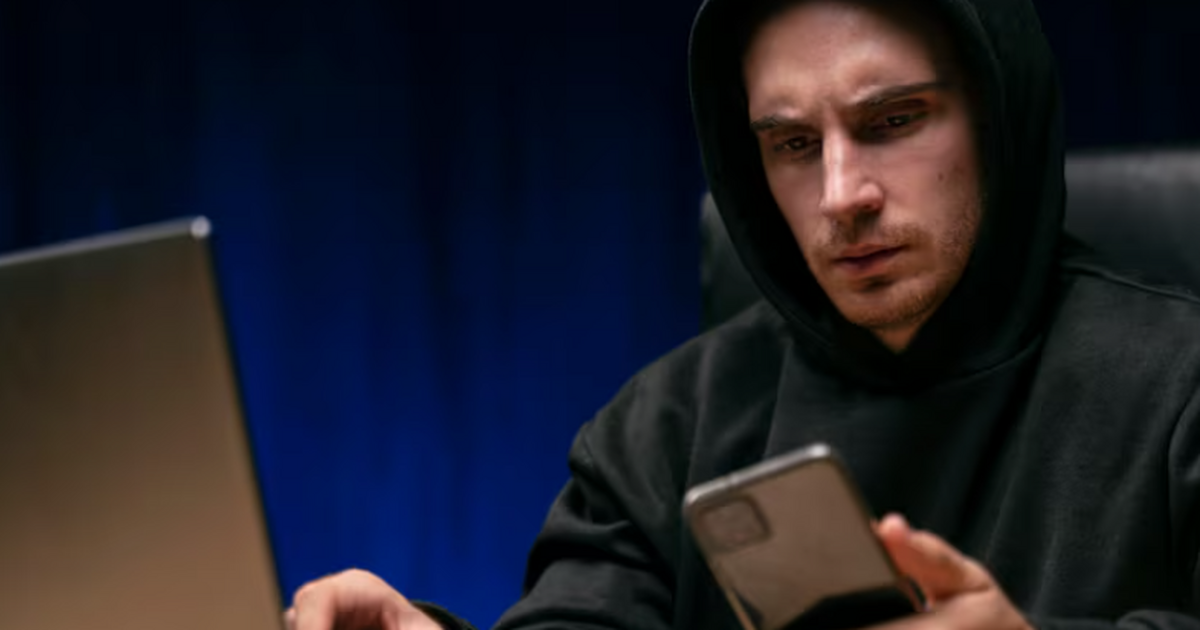 Мошенники начали целенаправленно звонить участн...