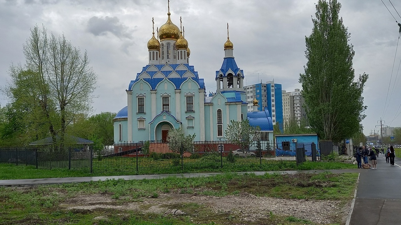 По решению арбитражного суда с епархии взыскива...