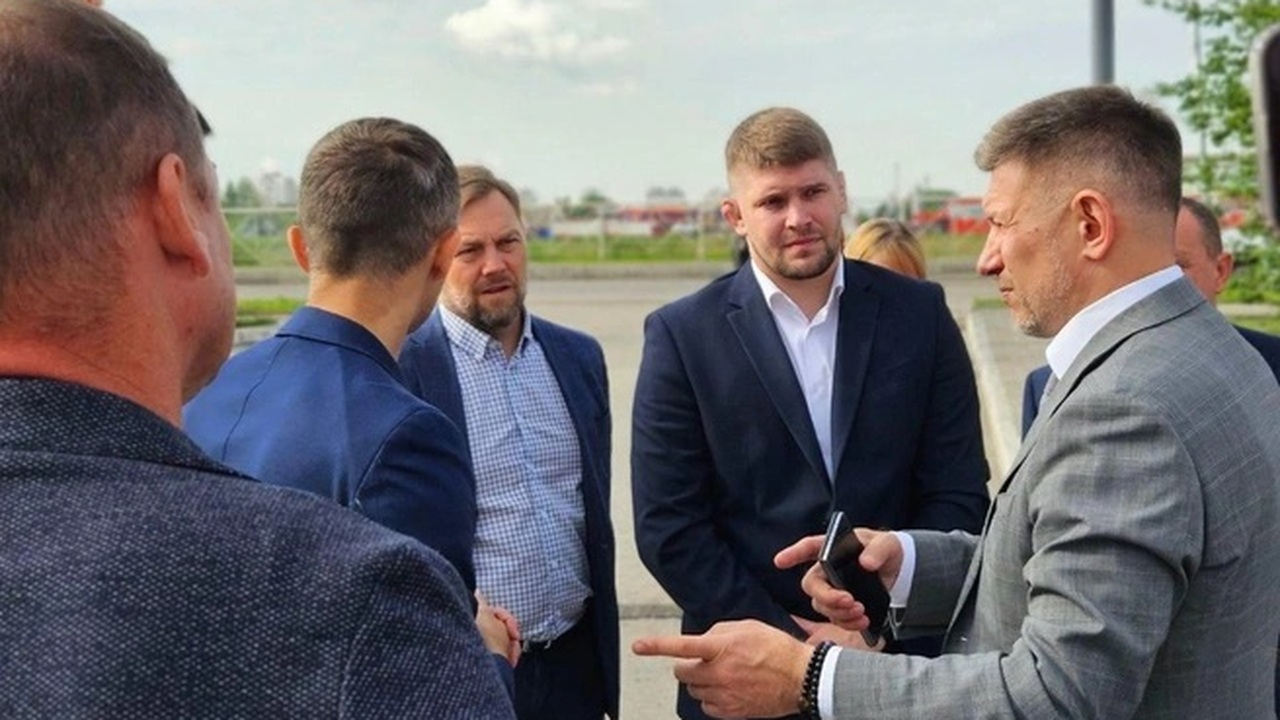 В Самаре предпринимают попытки решить транспортные проблемы Южного Города Глава Волжского района Александр Шарков встрети...