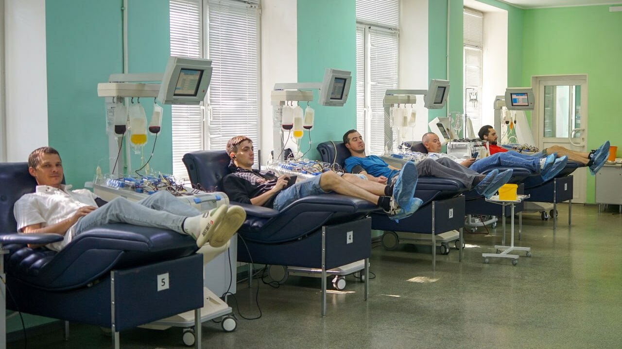 В Самарской области за неделю более 1500 человек сдали кровь в качестве доноров Только 16 июня было сдано более 230 литров жизн...
