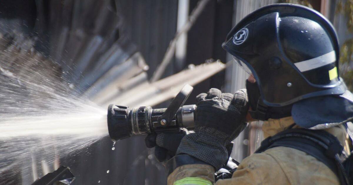 15 ноября при пожаре на Никитинской в Самаре погиб 89-летний мужчина Возгорание произошло в частично расселенном доме