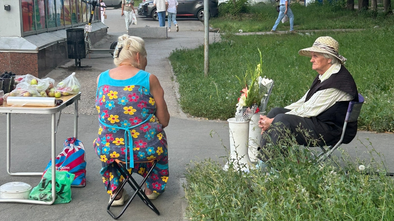 «Магнитам» и «Пятерочкам» осталось недолго: россияне бегут за покупками в другой супермаркет — продукты лучше, а цены — как из 2010-го Два лидера российской розничной торговли, «Пяте...