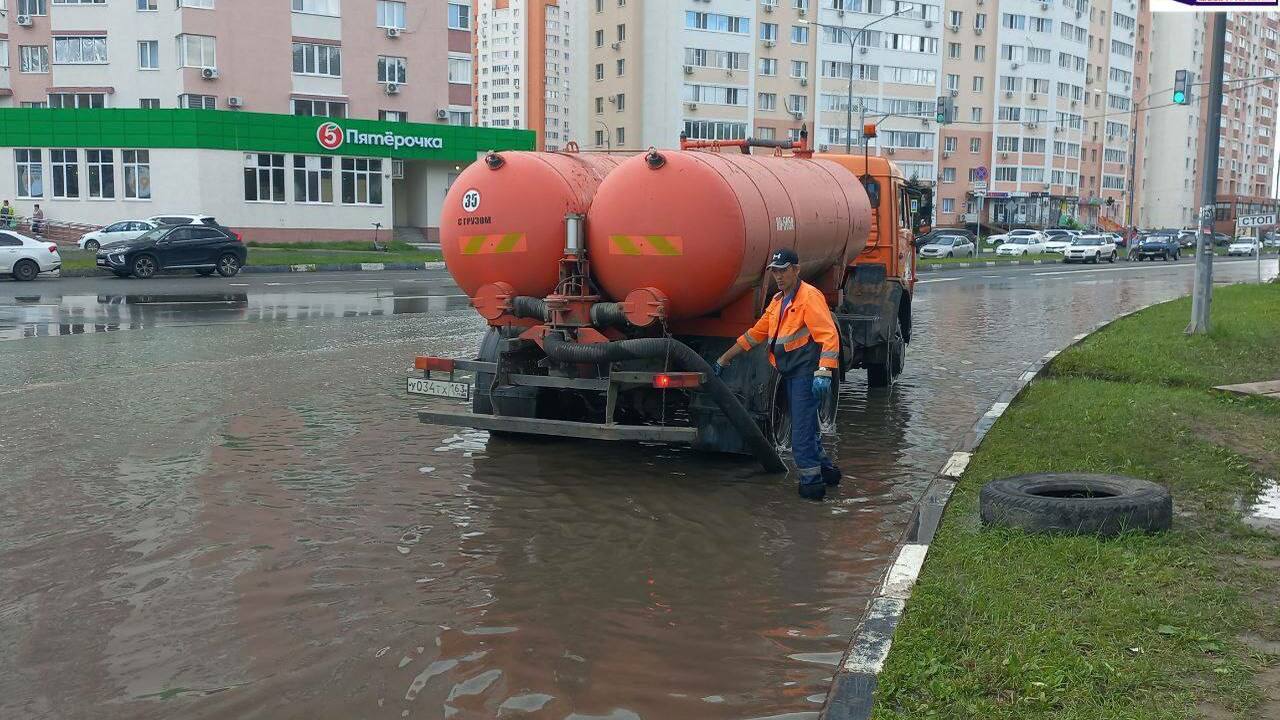 Мэр Самары и губернатор области прокомментировали последствия сильного ливня В областной столице последствия ликвидировали 1...