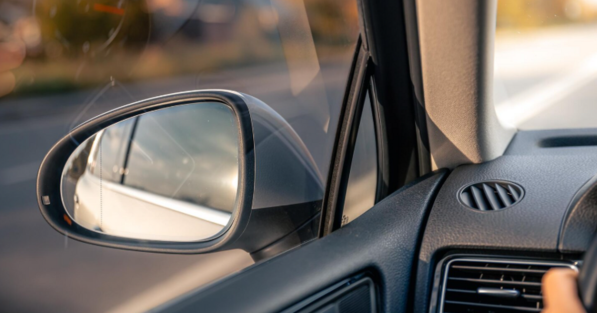 РГ: в РФ выставили на торги редкий кабриолет Lada Samara Fun за 1,5 млн рублей В Белгородской области выставили на продажу оди...