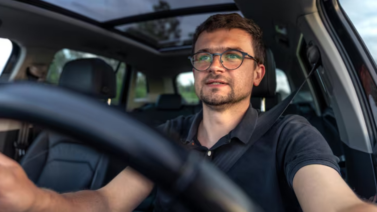 Автопродление водительских прав завершится 1 января 2026 года Автоматическое продление российских водительски...