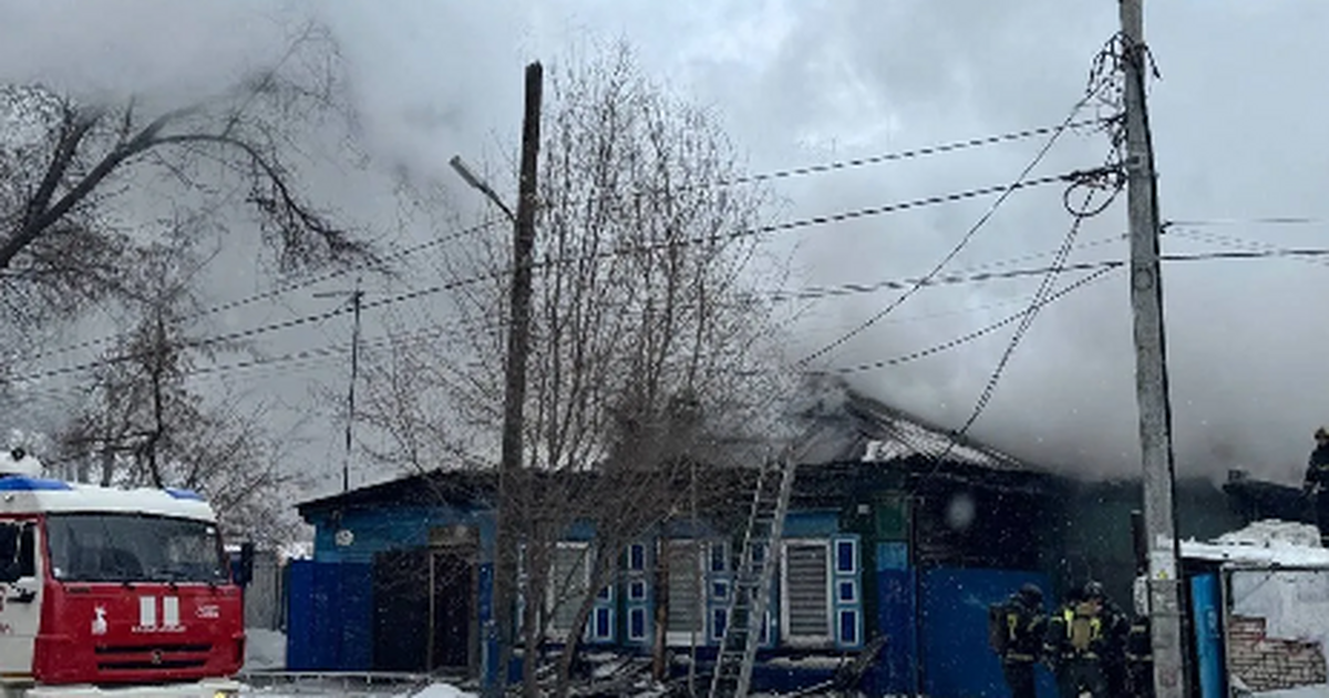 В ходе тушения спасено девять человек