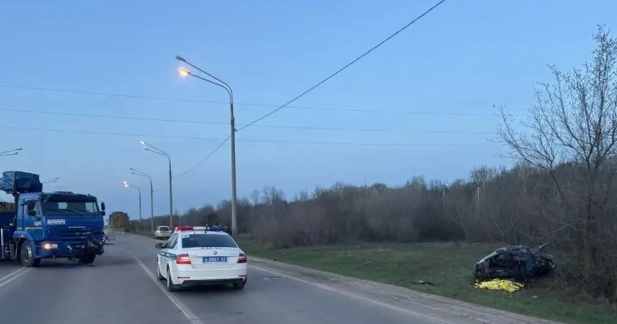 «Лада Калина», выезжая со второстепенной дороги...