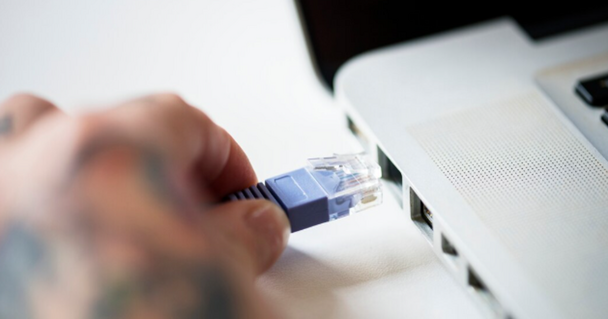 Интернет по свету быстрее Wi-Fi: почему его нет...