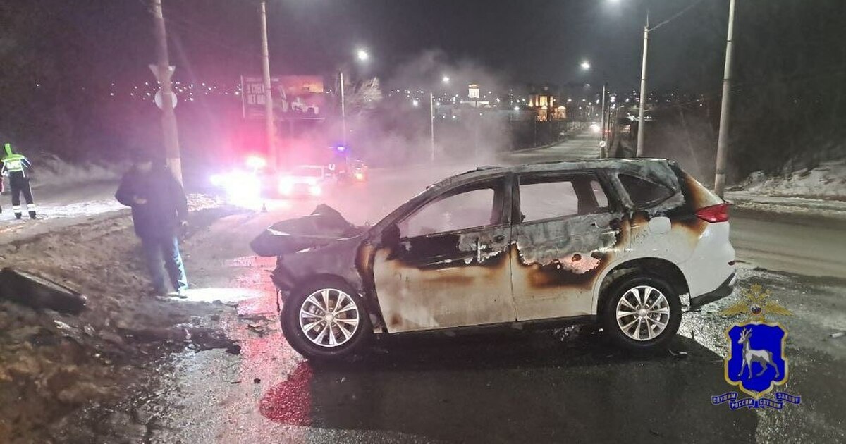 Водитель и пассажир кроссовера погибли