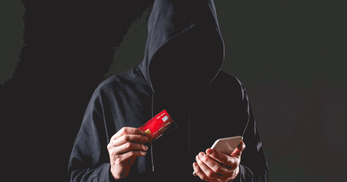 Эксперт предупредил о схеме «обратного перевода...