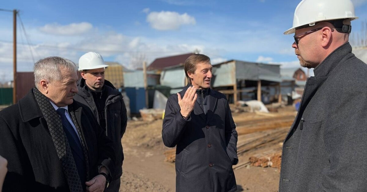 Алгоритм Живайкина: как депутат превращает наказы в реальность 2026-й год, год больших выборов депутатов. Он ...