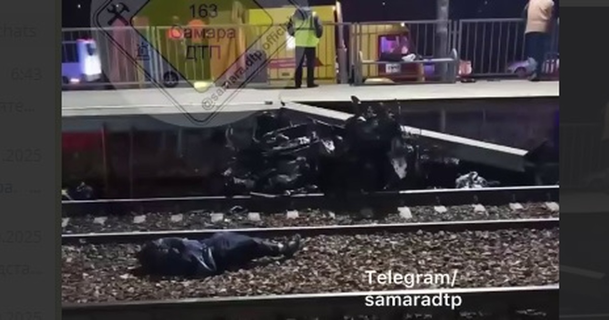 По предварительным данным, ВАЗ-2114 столкнулся ...