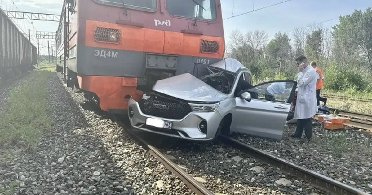 В Самарской области проверяют ДТП с поездом и автомобилем Haval В результате происшествия водитель автомобиля п...
