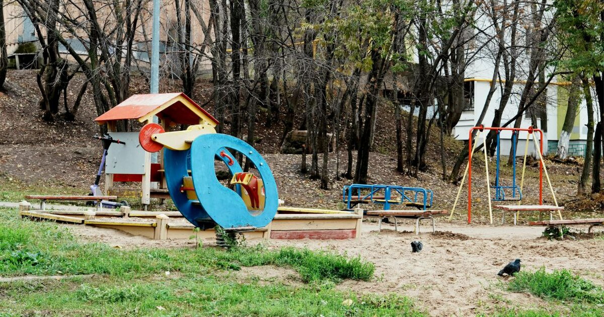 Сумма взыскана с отвечавшего за состояние площа...