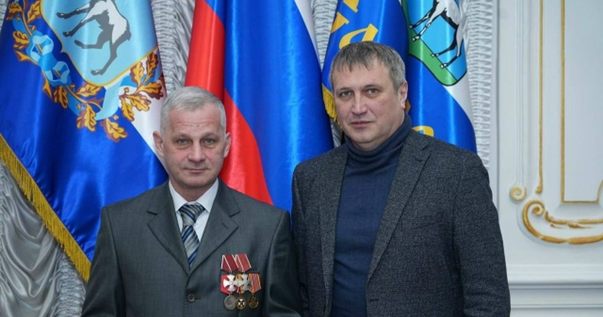 Награду вручил глава Самары Иван Носков