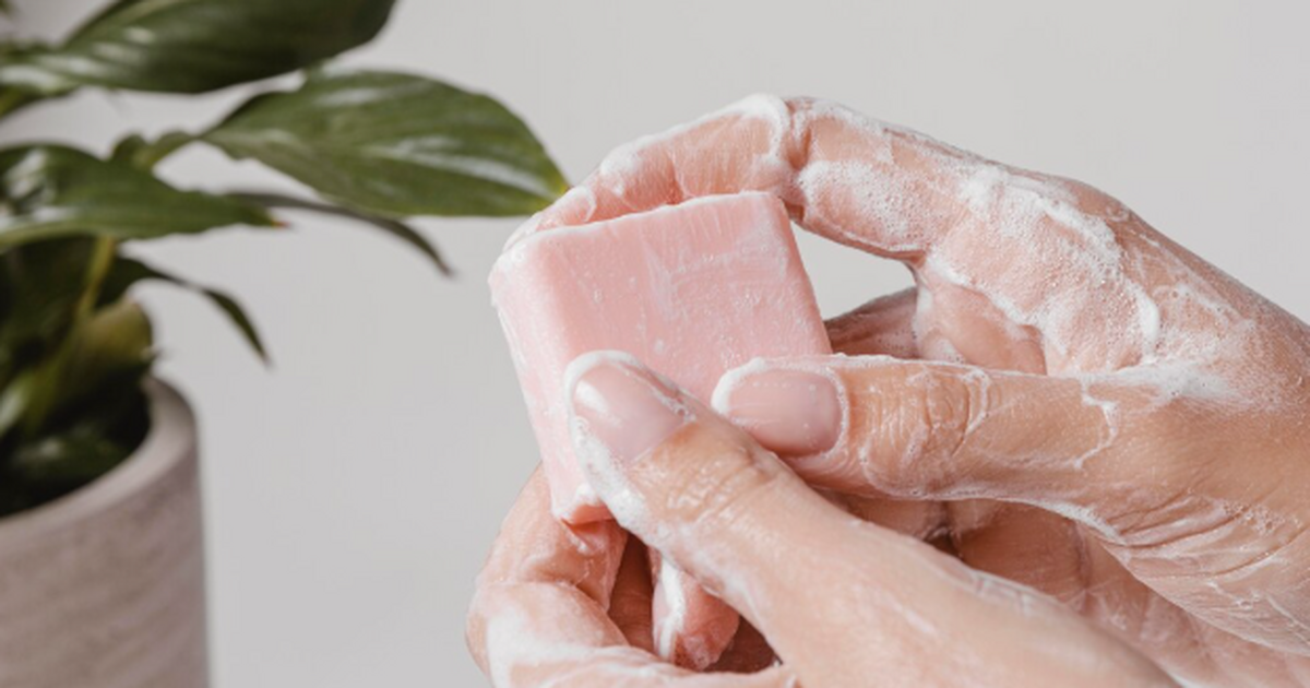 Разрежьте мыло на кусочки и будете довольны: 15 дней всё будет сверкать и благоухать История из редакции. В январе у нас в кухне сто...