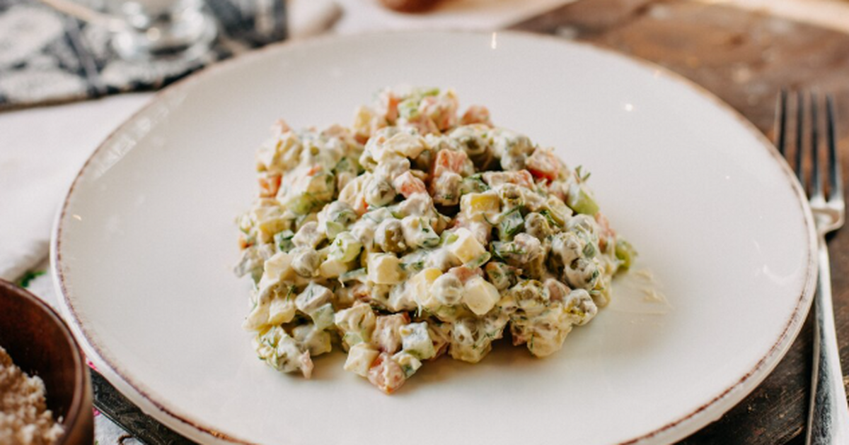 Без оливье и мимозы: 5 блюд для новогоднего стола в год Красной Лошади Хочется красиво, вкусно и без лишних трат? Собр...