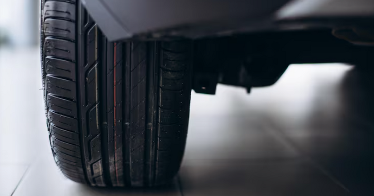 Эксперты назвали простые действия, продлевающие срок службы шин Эксперты рассказали, как продлить срок службы ш...