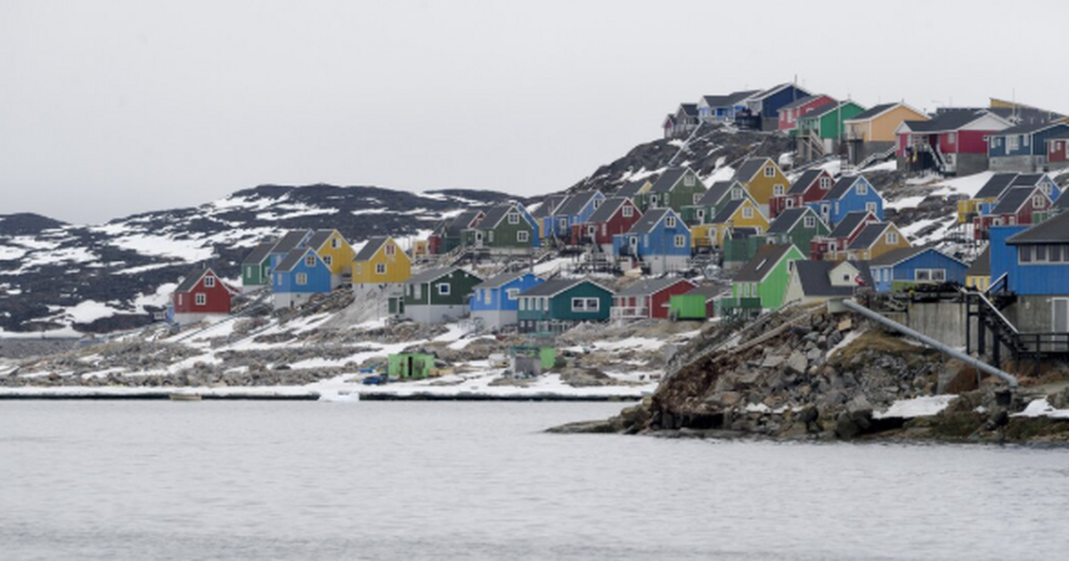 Пирамида: советский поселок на краю света в Нор...
